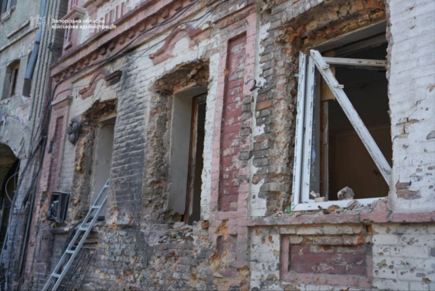 Понад 100 років історії під ударом: російський обстріл пошкодив садибу Пашутіних у Запоріжжі (фото)