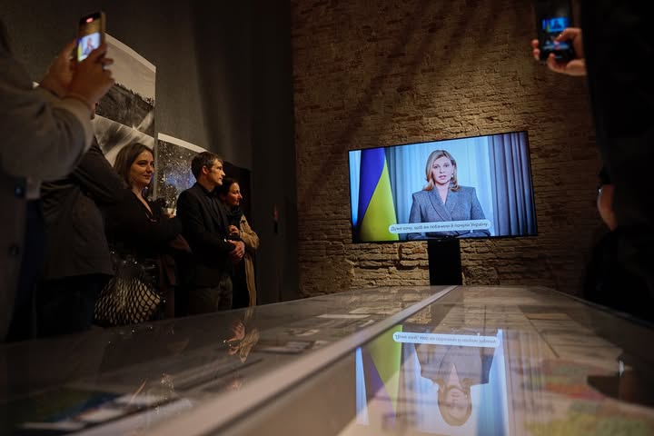 Україна показала на всесвітній виставці архітектури у Венеції дах і трішки Запорізької області (фото)