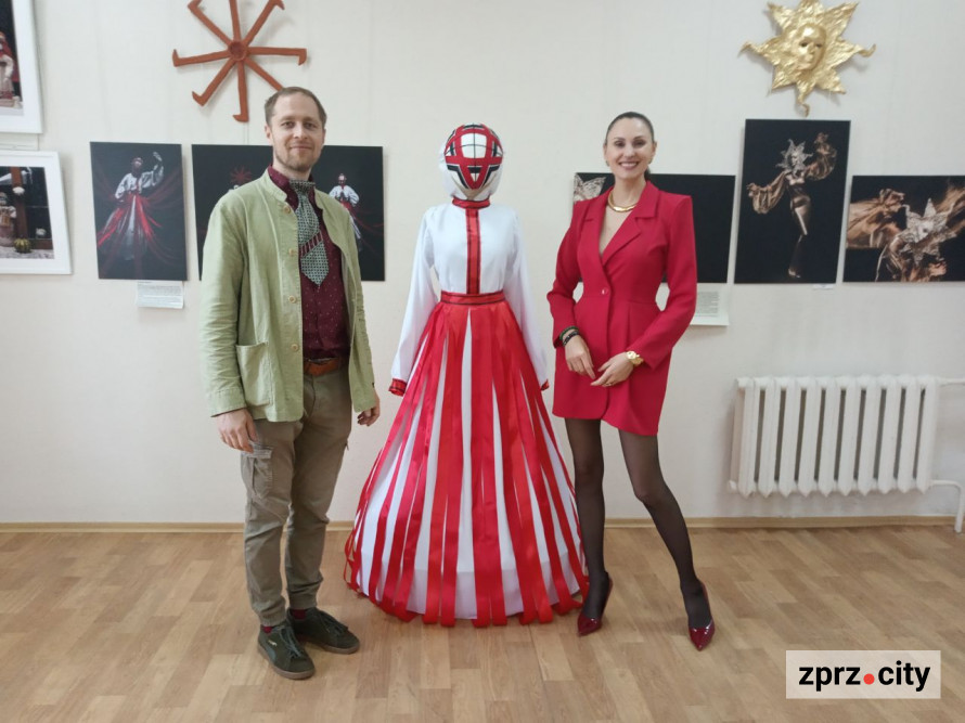 У Запорізькому художньому музеї показали сюрреалістичний калейдоскоп - фото