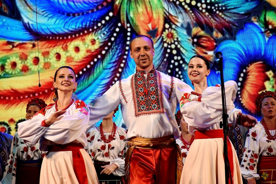 Овації, «браво» і квіти у запорізькій філармонії тріумфально закрили концертний сезон