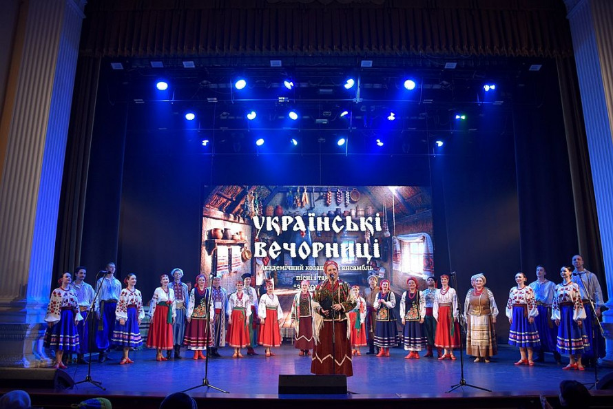 У запорізькій філармонії показали яскраву прем'єру мюзиклу з українським колоритом - фото