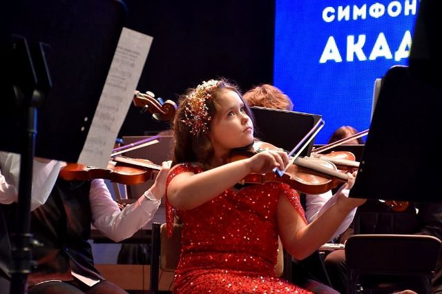 Соло з оркестром у Запоріжжі - юні переможці "Акордів Хортиці" зачарували публіку (фото)