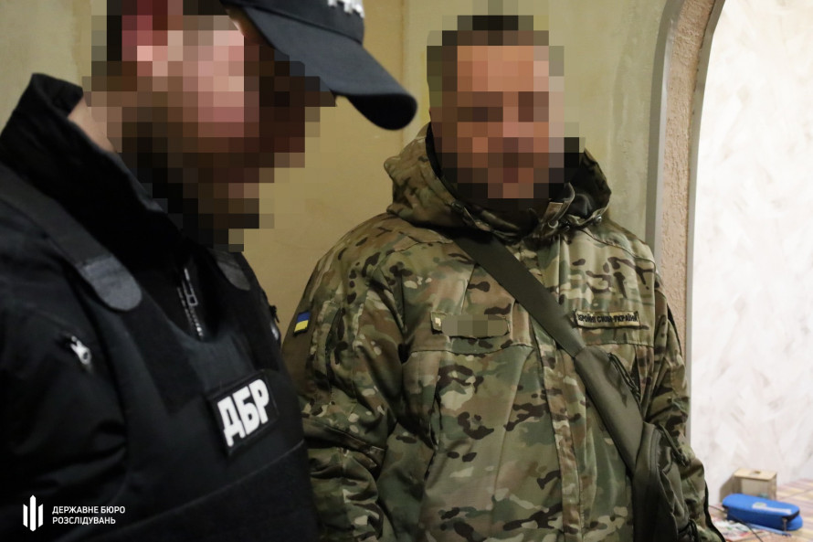 Зарплати пішли не туди - фінансист бригади на Запорізькому напрямку “загубив” майже 10 млн грн