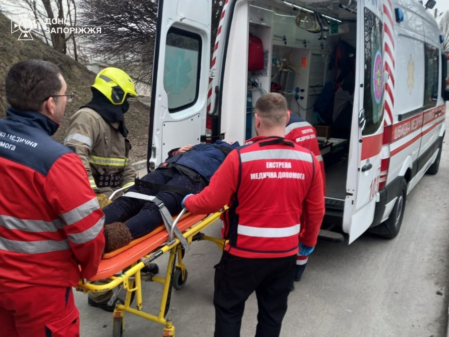 У Запорізькому районі жінка впала у п'ятиметровий колодязь (фото)