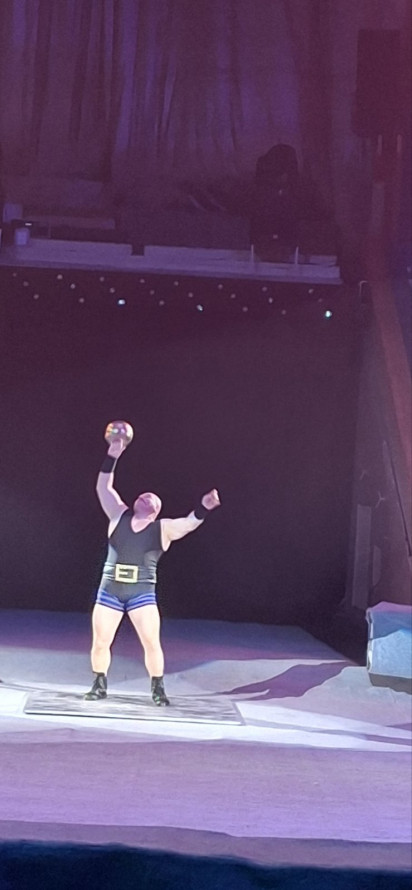 CRAZY заєць на арені: у Запоріжжі показали яскраву прем’єру циркового шоу