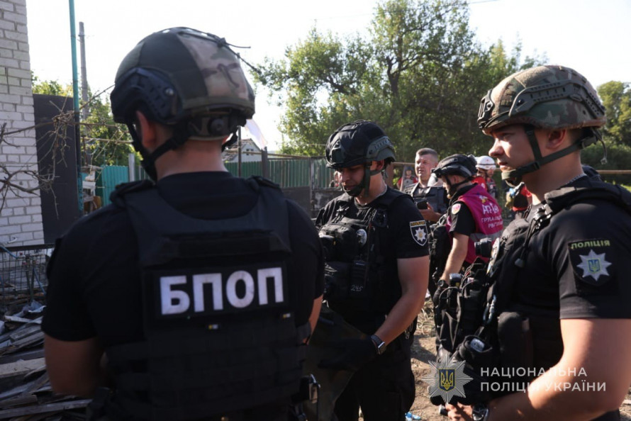 У Запоріжжі уточнили наслідки ворожого удару КАБами: що відомо станом на 17 липня (фото)