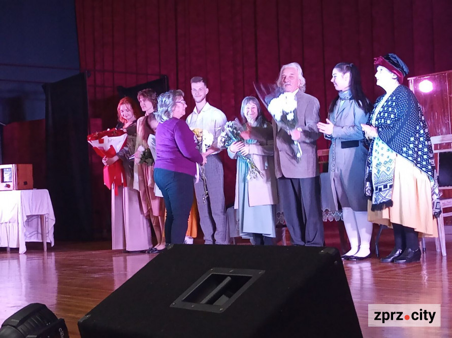 Запорізький театр обрав для показу прем'єри один з віддалених районів міста - фото