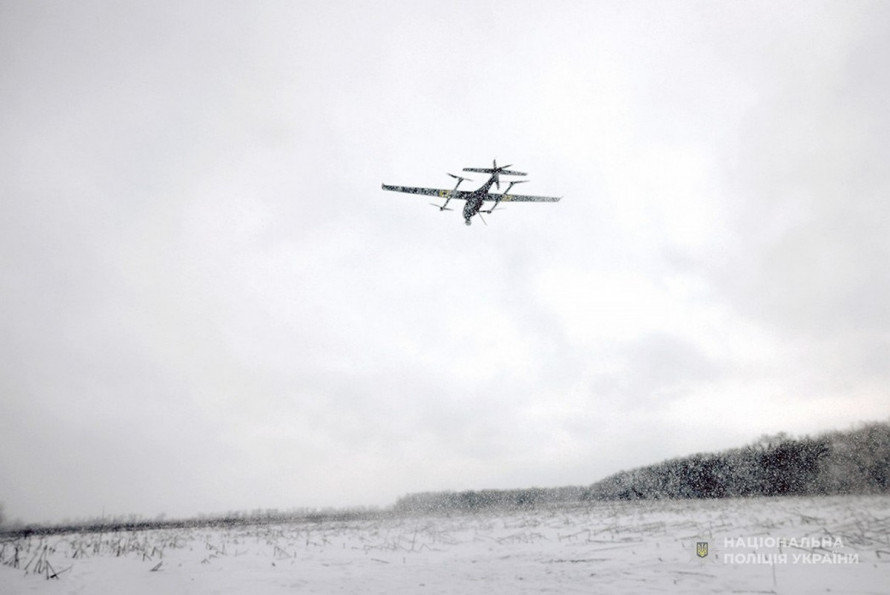 Непомітний для РЕБів: запорізькі поліцейські підняли в небо дрон зі штучним інтелектом