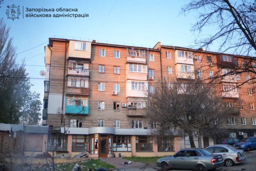 У Запоріжжі після ранкової атаки є загиблі: ворог завдав сотні ударів по області (фото, відео)