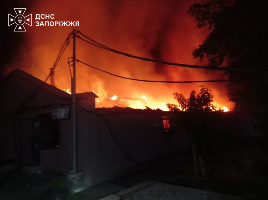 Російські дрони вночі атакували Запоріжжя - за минулу добу внаслідок обстрілів шестеро поранених (фото, відео)