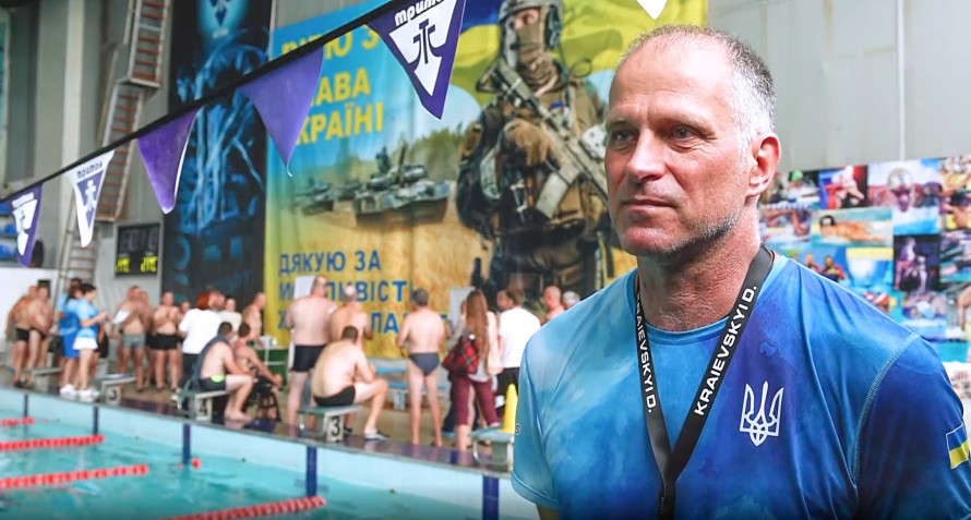 Два роки відновлення через плавання: учасники проєкту «Вільні хвилі» зустрілися на ветеранських змаганнях
