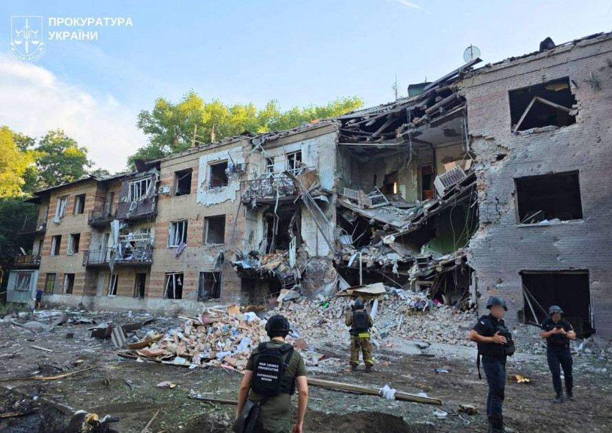 Семеро людей загинули, ще 20 - поранені: наслідки ворожих атак по Запоріжжю і області за добу