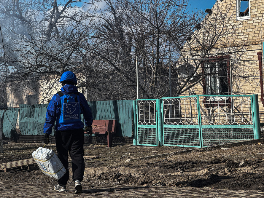 Штора врятувала дитину: вночі російські ударні безпілотники атакували село Антонівка Запорізької області (фото)