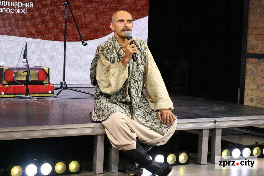 Шабля, Сіромаха і вогняний козак: як завершився етносимпозіум "Витоки" у Запоріжжі (фото)