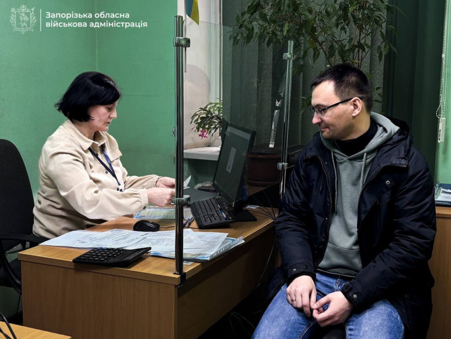 Замість оренди — власна квартира: як у Запоріжжі родина ВПО з Мелітополя отримала нову домівку (фото)