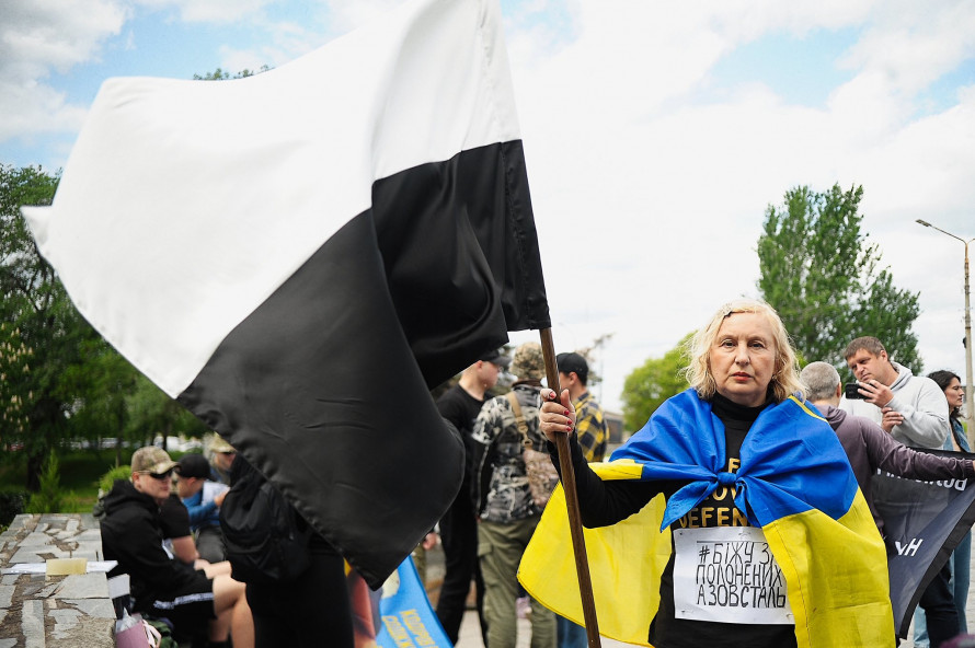Під «Прапором надії» - у Запоріжжі відбувся забіг на підтримку військовополонених (фото)
