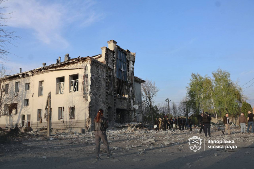 У Запоріжжі збирають кошти родині загиблого внаслідок удару КАБа - містян запрошують на суботник та допомогти церкві (фото)