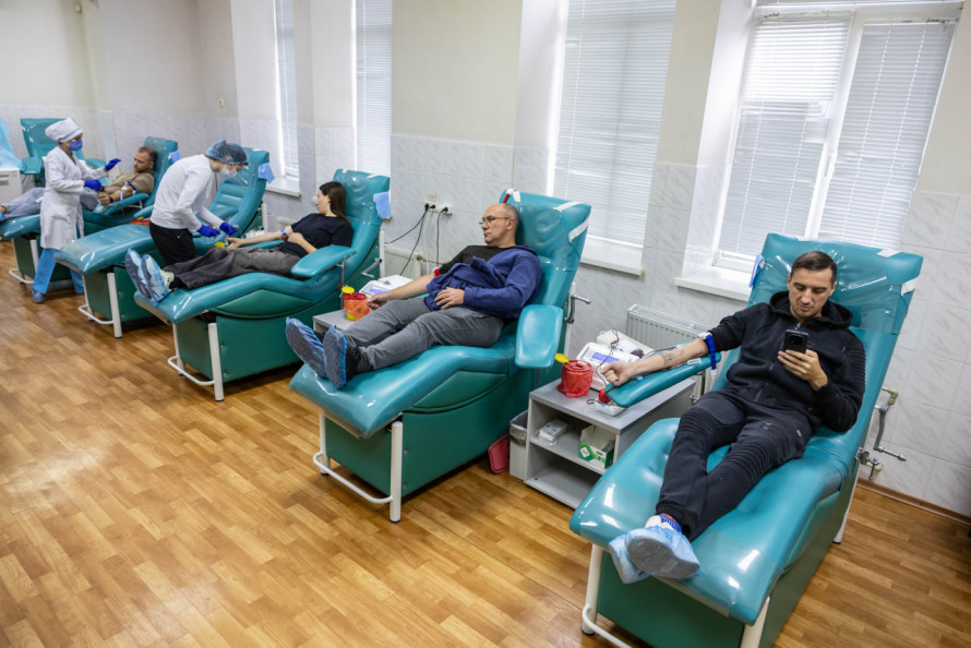 Традиція творити добро: працівники одного з запорізьких підприємств взяли участь у черговій донорській акції