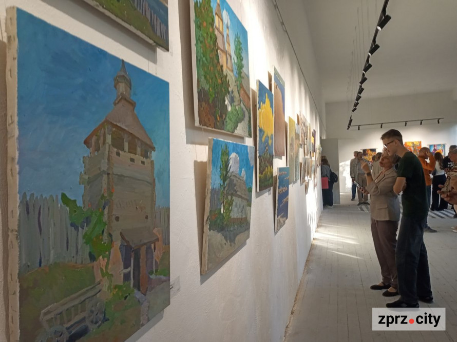 У Запоріжжі нова галерея відкрилася всеукраїнською виставкою про Хортицю - фоторепортаж з презентації