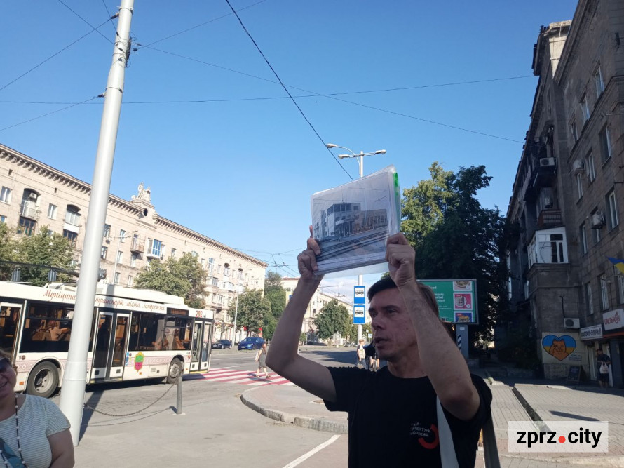 Запорізький музей провів безкоштовні екскурсії Шостим селищем - архітектурні цікавинки (фоторепортаж)
