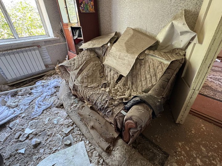 Бігли на вулицю босоніж по склу: очевидці розповіли про подвійний удар КАБами по Запоріжжю