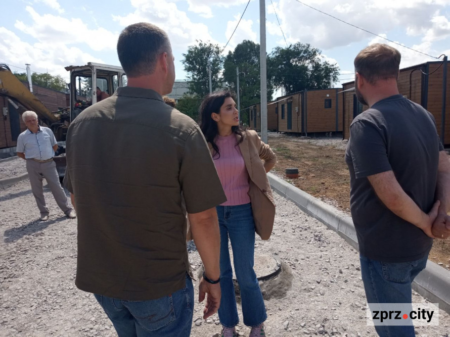 У Запоріжжі завершують облаштування модульного містечка для переселенців і запрошують подавати заявки (фото)