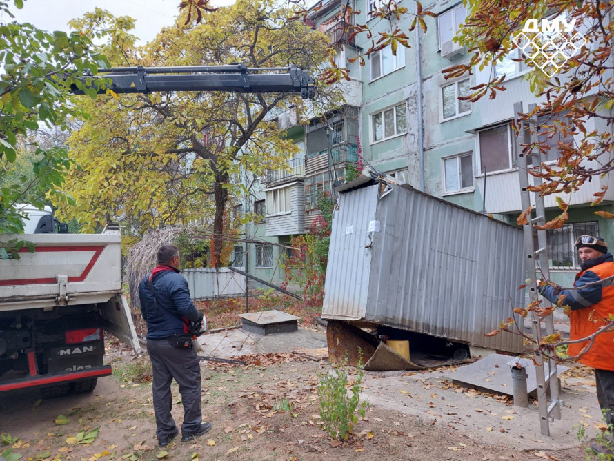 Комори на Щасливій більше немає - у Запоріжжі знесли незаконну споруду (фото)