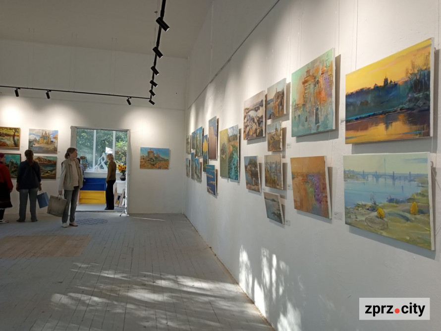 У Запоріжжі нова галерея відкрилася всеукраїнською виставкою про Хортицю - фоторепортаж з презентації