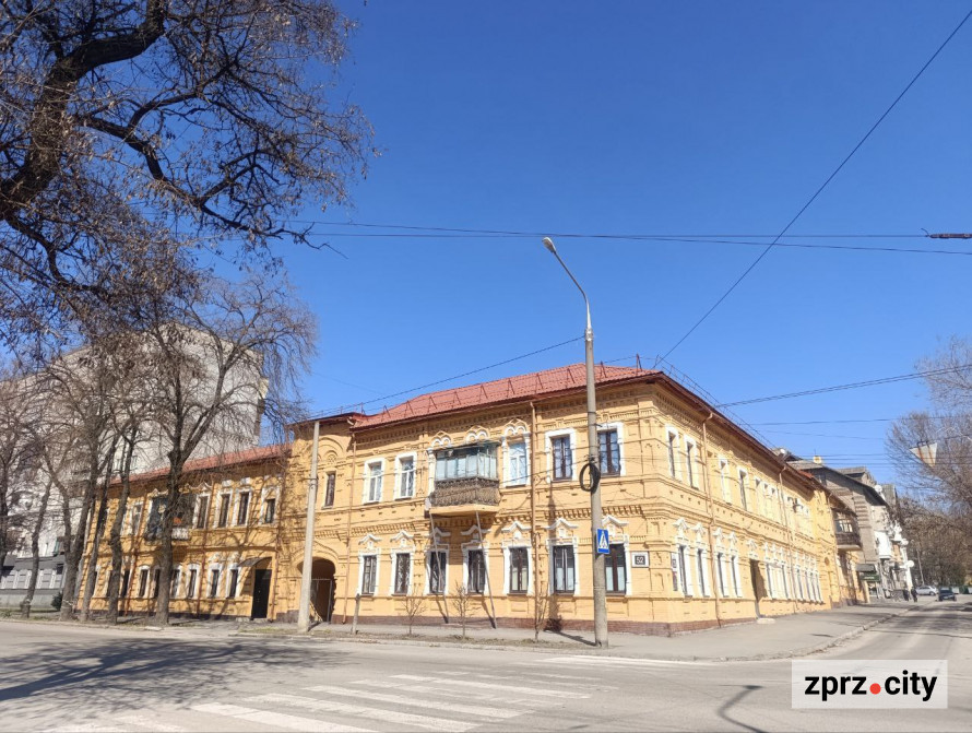 Атмосфера старого міста: які незвичайні будівлі можна побачити в історичному центрі Запоріжжя (фото)