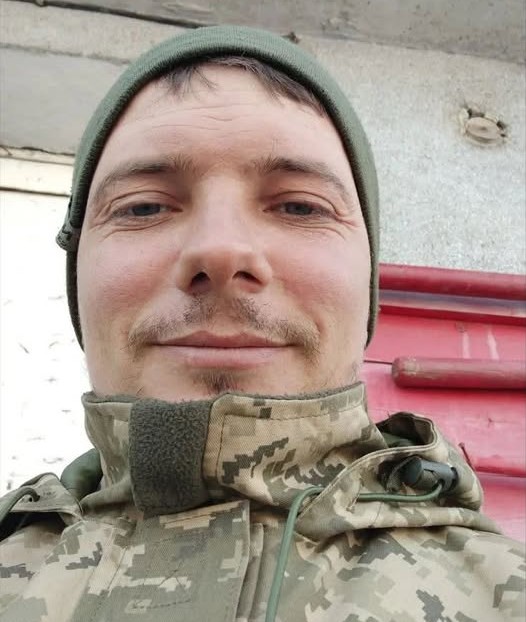 Захисник загинув у бою: на Запоріжжі земляки та побратими провели в останню путь Євгена Халімона (фото)