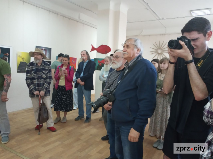 У Запорізькому художньому музеї показали сюрреалістичний калейдоскоп - фото