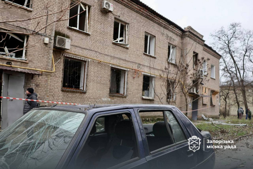 У Запоріжжі завершили аварійно-рятувальні роботи на місцях "прильоту" - фото наслідків ворожого авіаудару 8 грудня