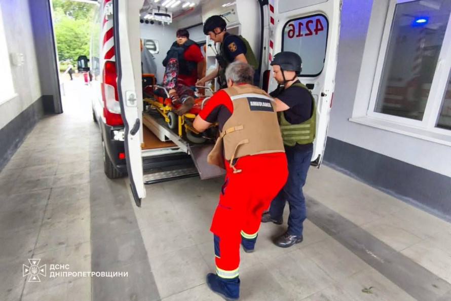 Сталева броня для життя: як Метінвест підтримує військових і цивільних медиків на передовій та в тилу