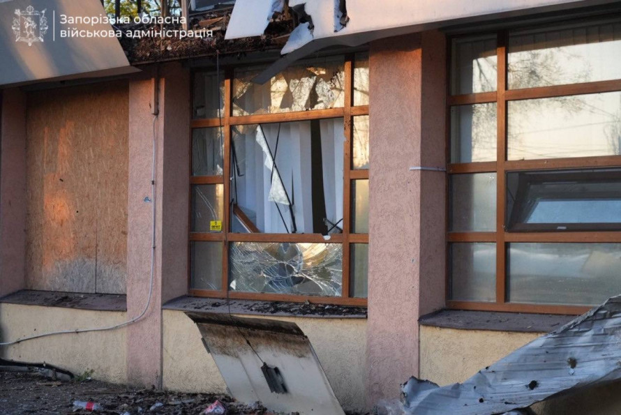 У Запоріжжі після ранкової атаки є загиблі: ворог завдав сотні ударів по області (фото, відео)