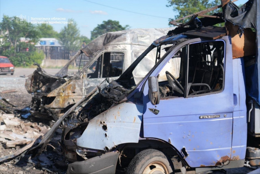 Росіяни атакували "Нову пошту" в Запоріжжі: є поранені (фото)