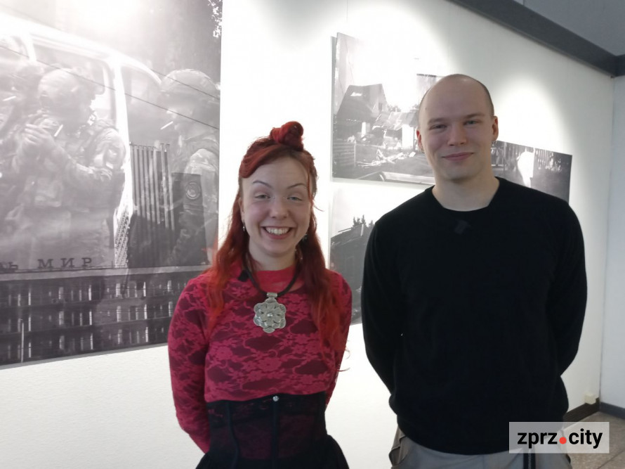 Магія співпадінь - у Запоріжжі показали незвичайне поєднання військового та тилового світів