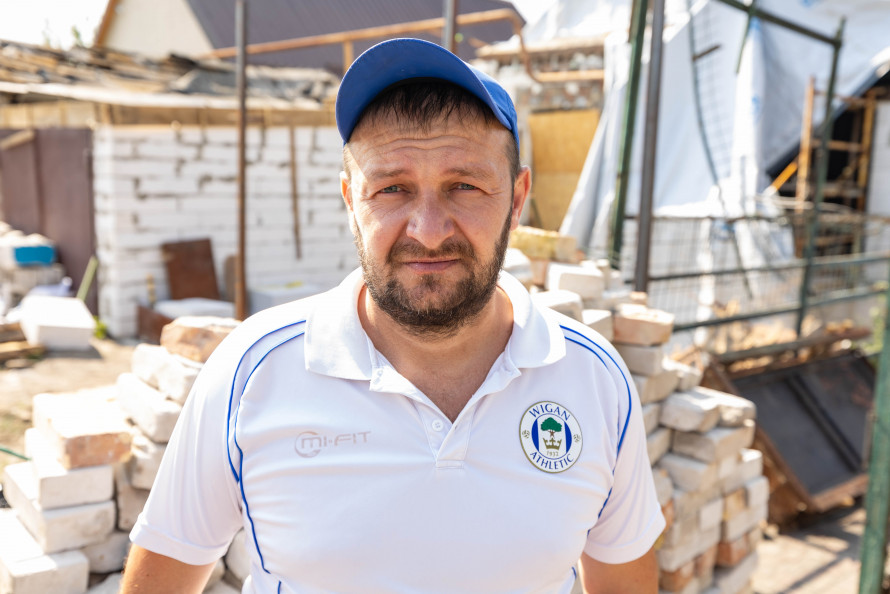 «Першим відгукнувся комбінат»: як родина працівника Запоріжсталі відновлює дім після ворожої атаки