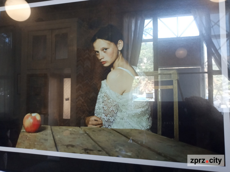 Ню, іронія і трохи соцарту - у запорізькому фотоклубі відкрили нову виставку