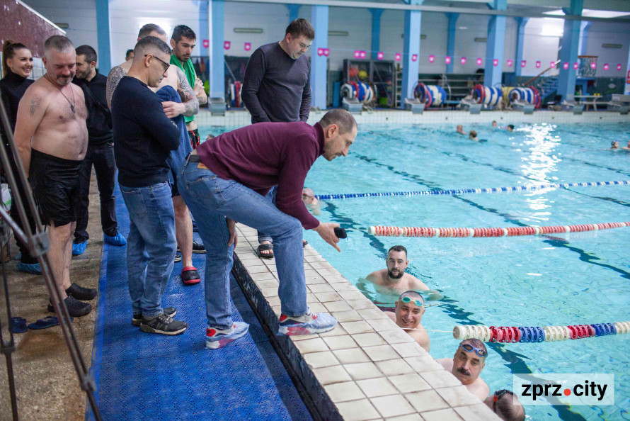Перший кілометр після поранення: ветеран із Запоріжжя проходить реабілітацію в межах проєкту «Вільні хвилі»