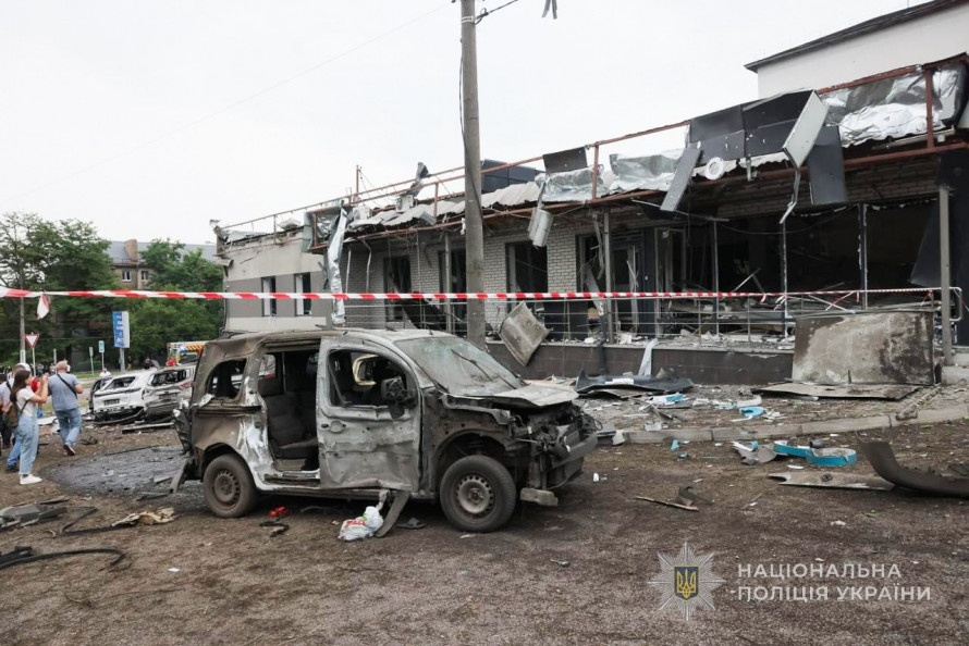 Поранене тримісячне немовля: у Запоріжжі збільшилась кількість постраждалих внаслідок ворожих ударів КАБами 23 липня (фото)