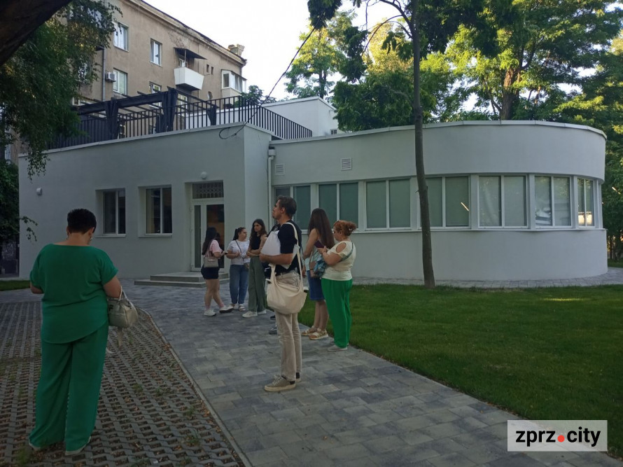 Запорізький музей провів безкоштовні екскурсії Шостим селищем - архітектурні цікавинки (фоторепортаж)