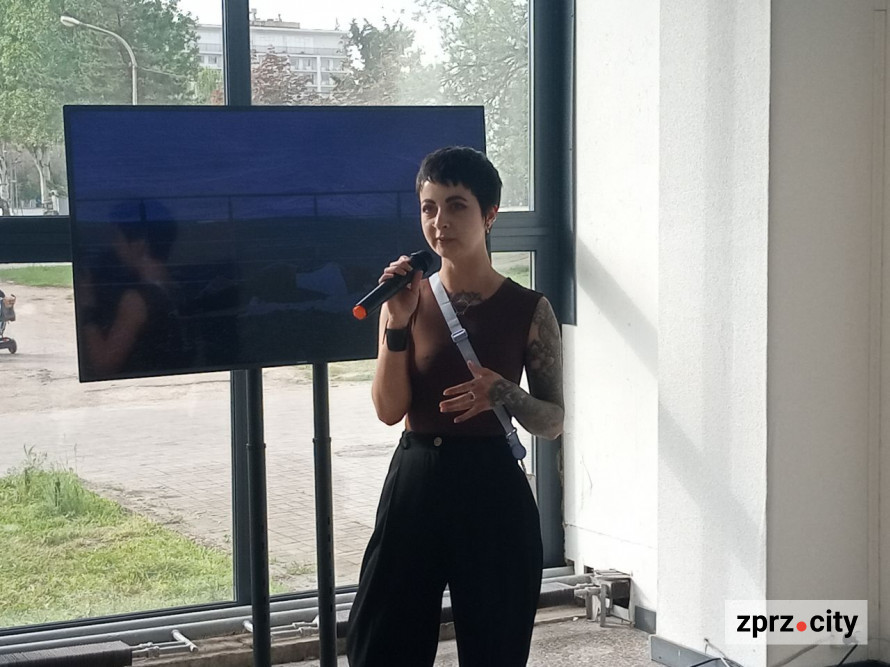 Кривий Ріг без шаблонів: у Запоріжжі презентували виставку сучасного мистецтва (фото)