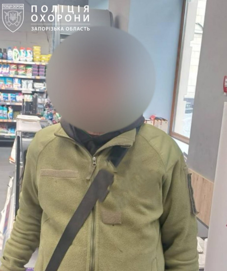 Прихопив товари в супермаркеті та пішов: у Запоріжжі затримали крадія (фото)