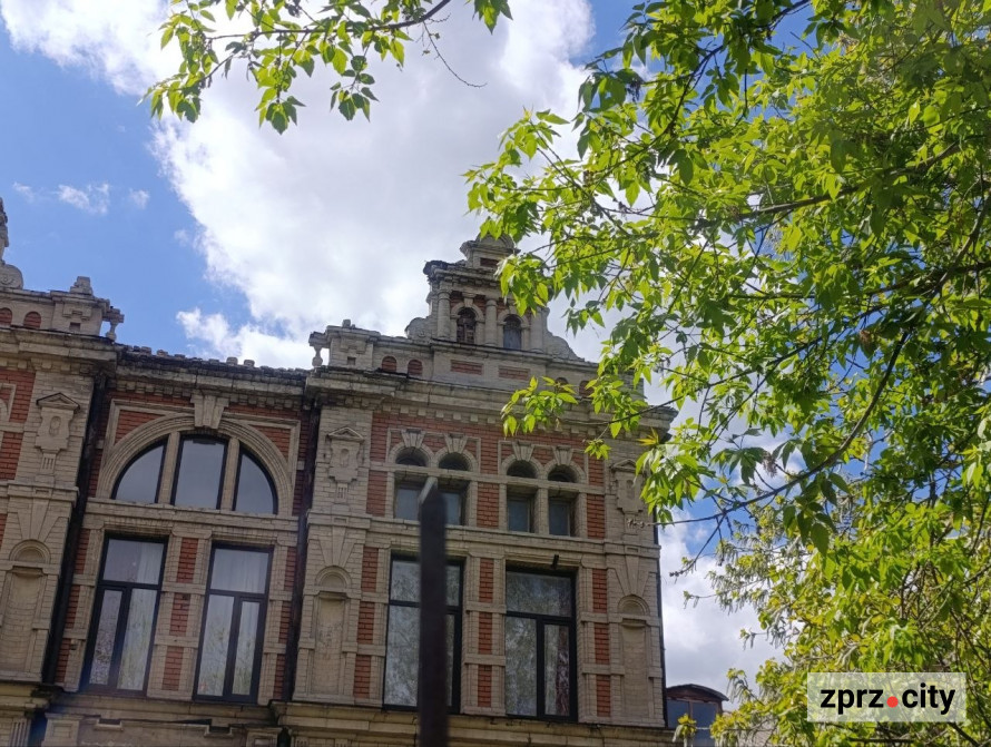 Від найстарішої школи до справжнього замку: які незвичайні менонітські будівлі можна побачити в Запоріжжі (фото)