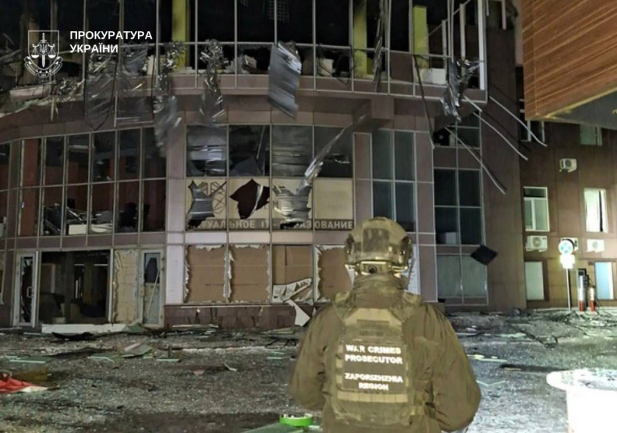 Що нового відомо про наслідки нічної ворожої атаки на Запоріжжя - є поранені, екологи розповіли про засмічення уламками одного з районів міста