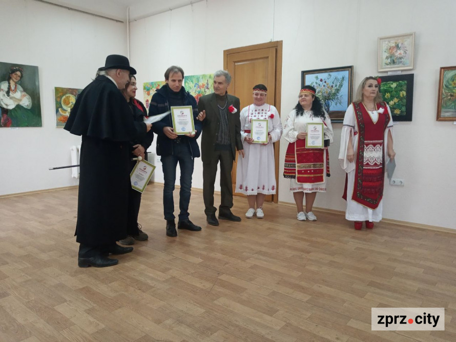 Як болгари зустрічали весну у Запорізькому художньому музеї - фото