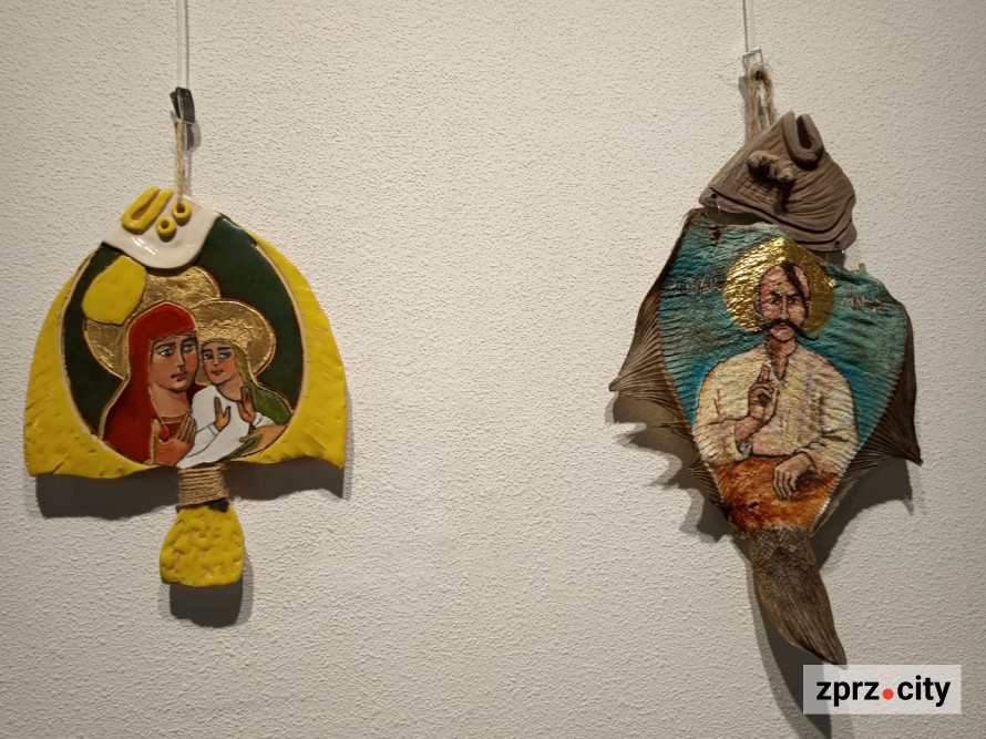 "Мені подобається цей образ загадковістю і містицизмом": у Запоріжжі відкрили сучасну виставку Мамаїв - фото