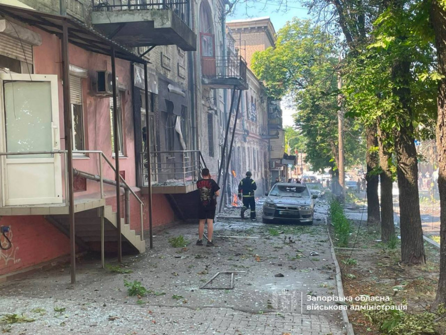 Атака БпЛА на Запоріжжя: росіяни пошкодили історичну забудову та поранили людей (фото)