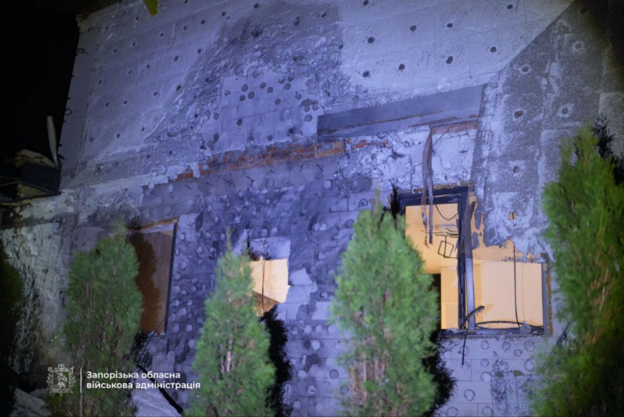 "Вечір вівторка. Люди просто були у власному домі" - що відомо про наслідки ворожої атаки 16 грудня на Запоріжжя