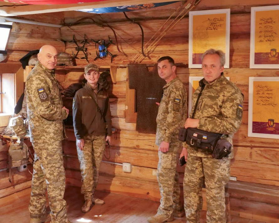 "Зараз мандруємо дорогами війни": власник відомої туристичної компанії служить на Запорізькому напрямку